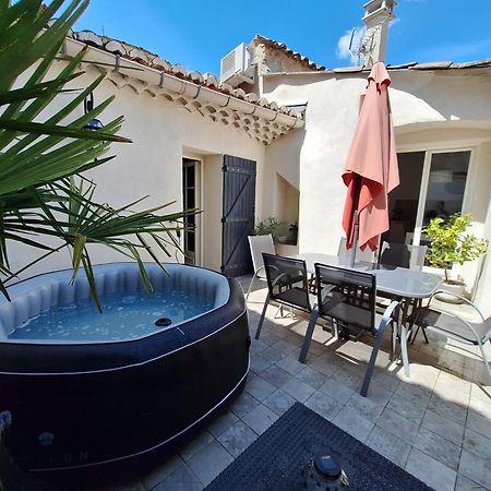 La Bonbonniere Gite De Charme Avec Jacuzzi Malaucène Exteriér fotografie