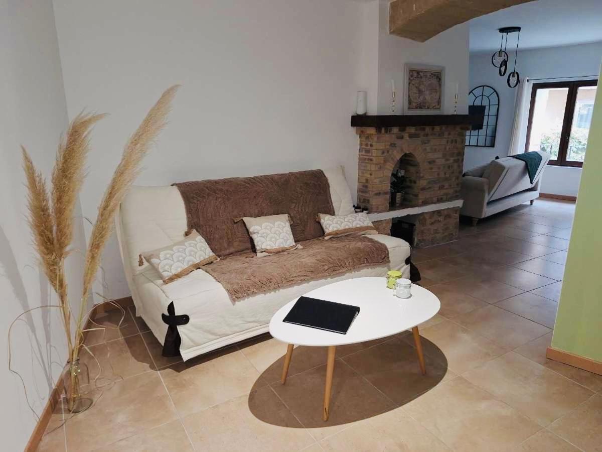 La Bonbonniere Gite De Charme Avec Jacuzzi Malaucène Exteriér fotografie